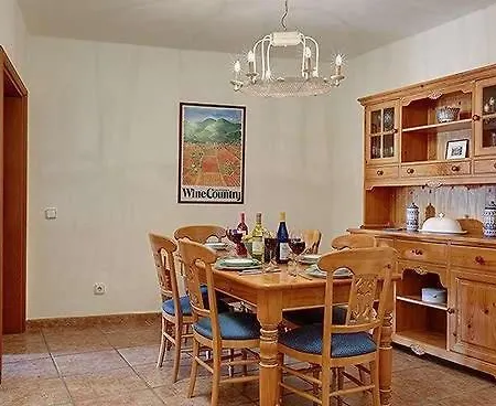 Sleeps 8 Pool Wifi