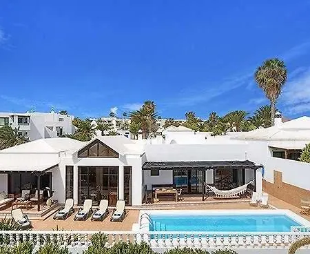 ヴィラ Sleeps 8 Pool Wifi
