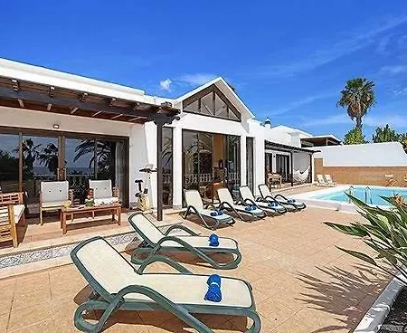 Sleeps 8 Pool Wifi